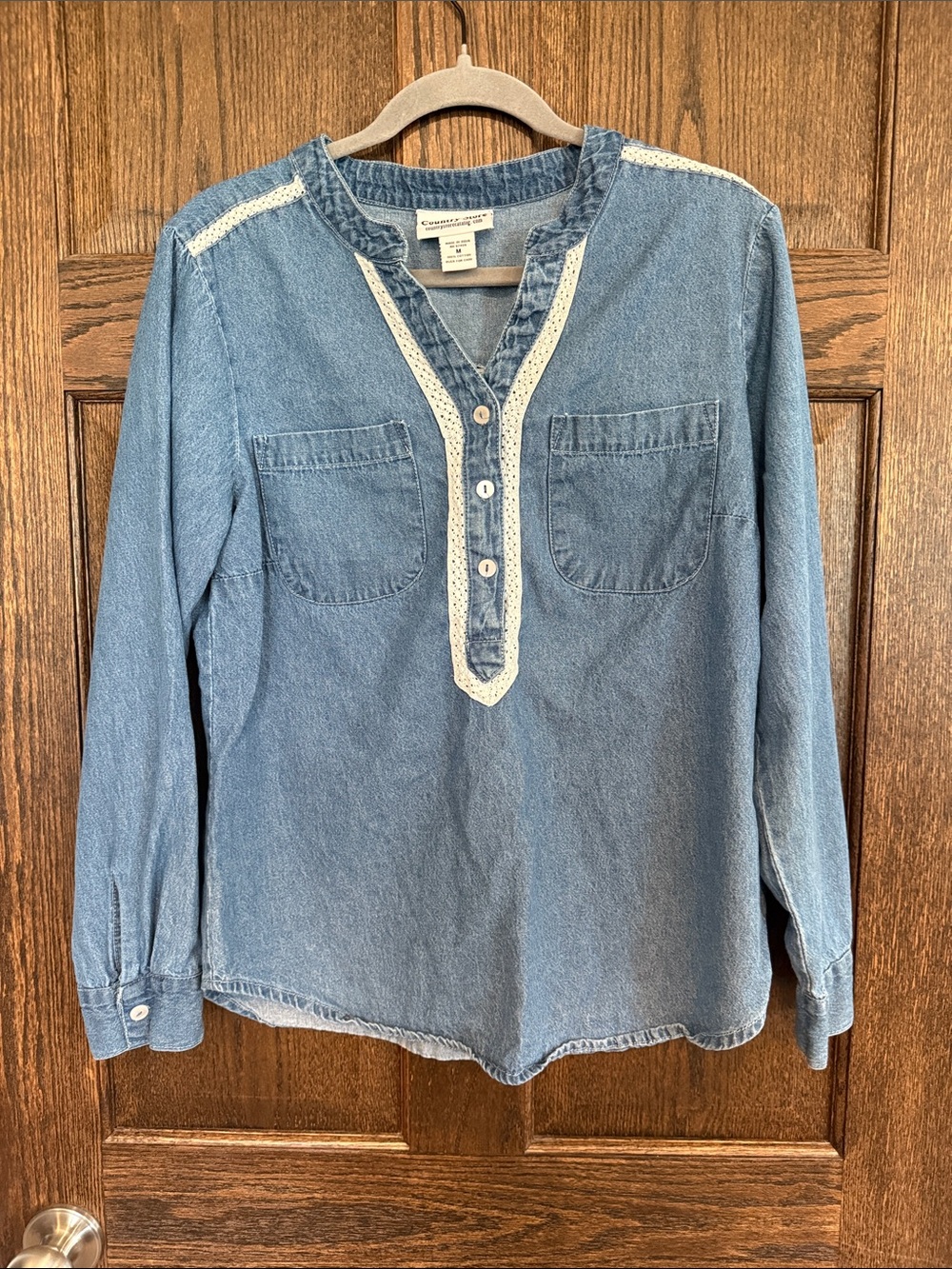 Country Store Denim Button Henley Top with Crochet Lace Trim size Medium